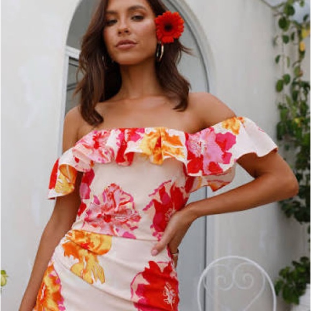 Off-Shoulder Pink Floral Asymmetrical Dress - Picture 2 of 3